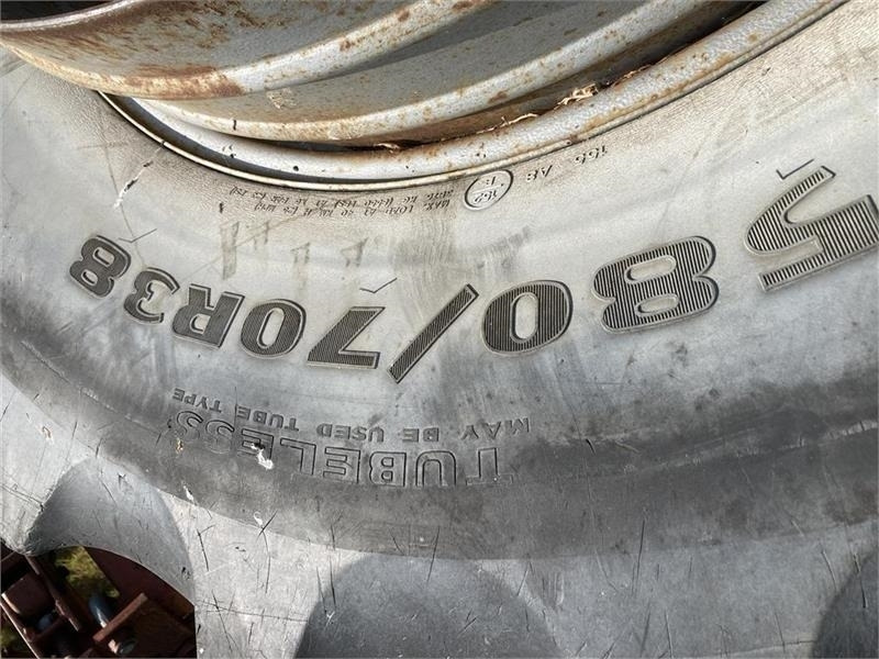 Dual 5-klods 580/70r38 - Jantes e pneus de Máquina agrícola: foto 2 Dual 5-klods 580/70r38 - Jantes e pneus de Máquina agrícola: foto 2