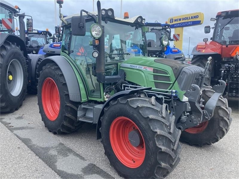 Fendt 211 Vario TMS - Trator: foto 1 Fendt 211 Vario TMS - Trator: foto 1