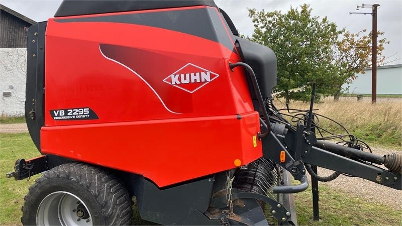 Kuhn VB 2295 - Enfardadeira de fardos redondos: foto 2 Kuhn VB 2295 - Enfardadeira de fardos redondos: foto 2