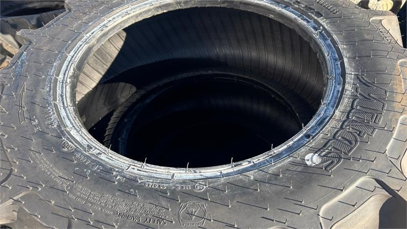 Mitas 420/70-24 - Pneu de Veículo municipal/ Especial: foto 2 Mitas 420/70-24 - Pneu de Veículo municipal/ Especial: foto 2