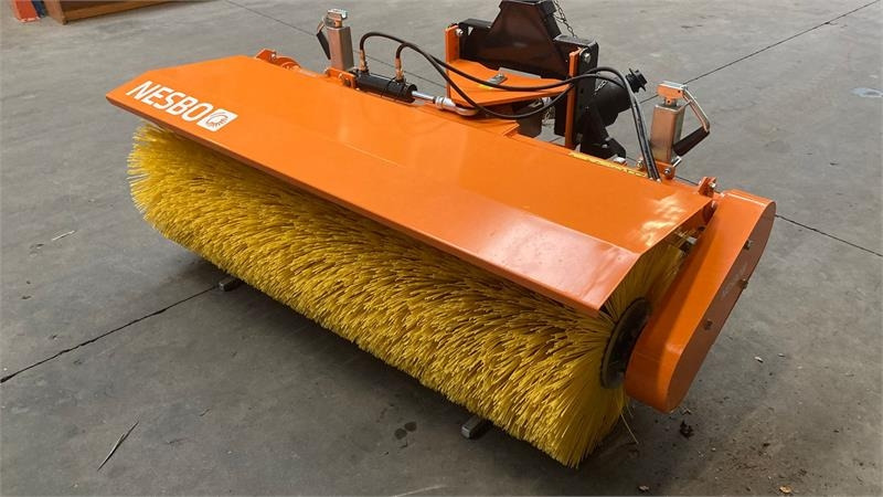Nesbo FM 1500 P 1000H PTO - A-ramme kat. 1SS - Vassoura: foto 1 Nesbo FM 1500 P 1000H PTO - A-ramme kat. 1SS - Vassoura: foto 1
