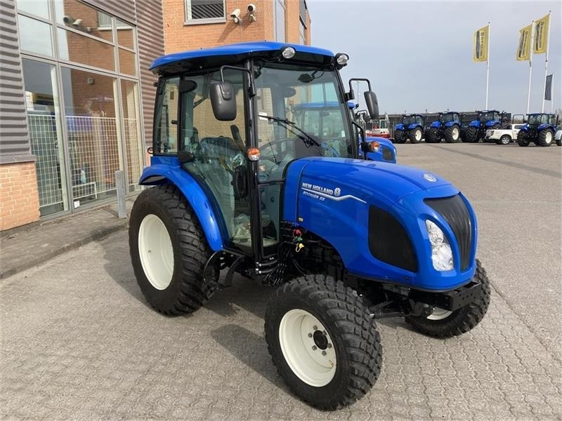New Holland Boomer 55 Stage V - Frontlift og PTO - Trator municipal: foto 3 New Holland Boomer 55 Stage V - Frontlift og PTO - Trator municipal: foto 3