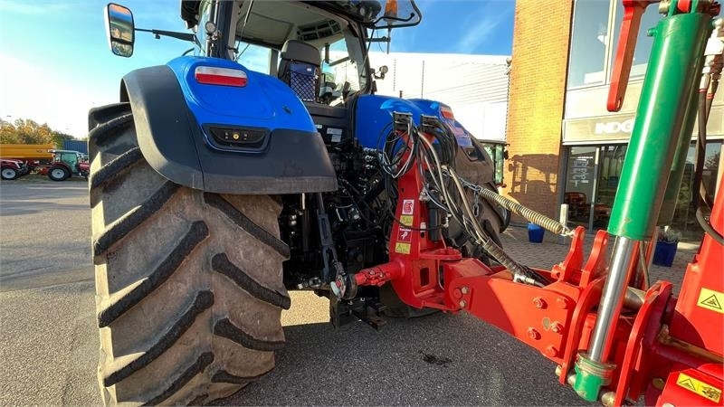 New Holland T7.315 HD AutoComand - Trator: foto 4 New Holland T7.315 HD AutoComand - Trator: foto 4