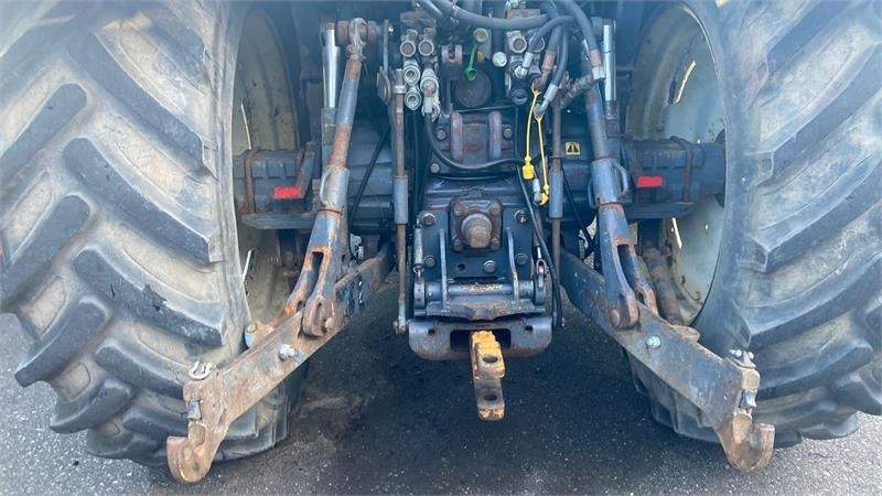 New Holland TS115 - Trator: foto 4 New Holland TS115 - Trator: foto 4