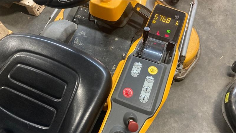 Stiga Park Pro 540IX 4WD 125 Combi Pro el. - Cortador de grama: foto 5 Stiga Park Pro 540IX 4WD 125 Combi Pro el. - Cortador de grama: foto 5