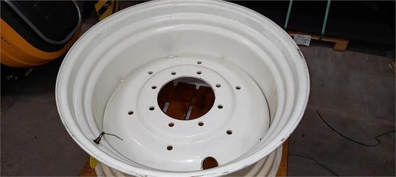 Titan Svejste fælge............ 15x30 - Jante de Máquina agrícola: foto 1 Titan Svejste fælge............ 15x30 - Jante de Máquina agrícola: foto 1