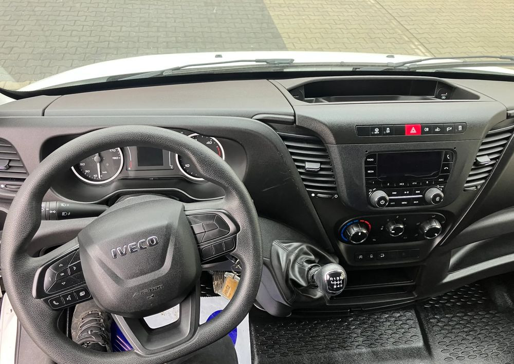 Carrinha de contentor Iveco DAILY 35C16 kontener kurierka winda STAN PERFEKCYJNY: foto 6