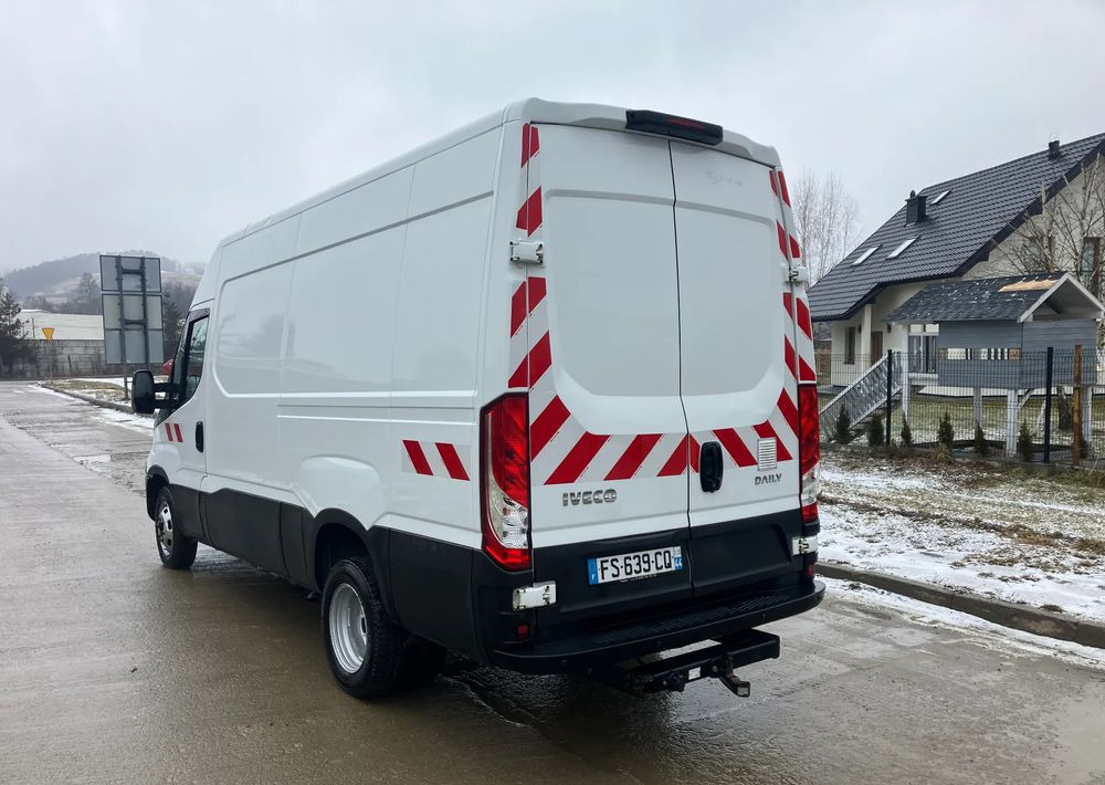 Iveco Daily 35c16 blaszak KLIMA SPROWADZONY serwisówka - Furgão: foto 4 Iveco Daily 35c16 blaszak KLIMA SPROWADZONY serwisówka - Furgão: foto 4