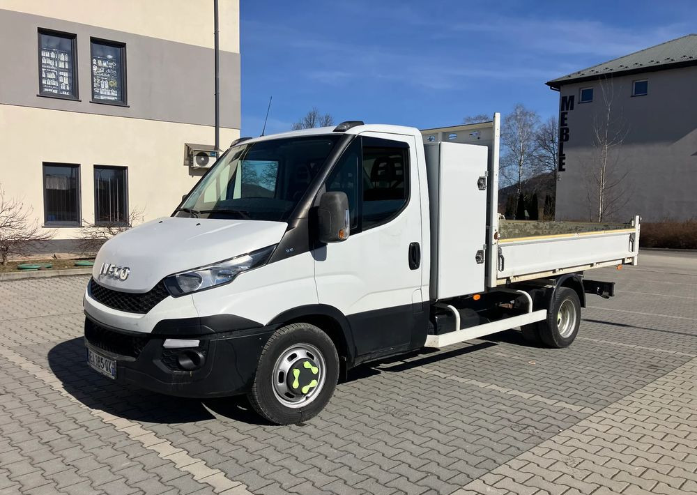 Iveco Iveco daily 35C13 wywrotka kiper - Furgão basculante: foto 1 Iveco Iveco daily 35C13 wywrotka kiper - Furgão basculante: foto 1