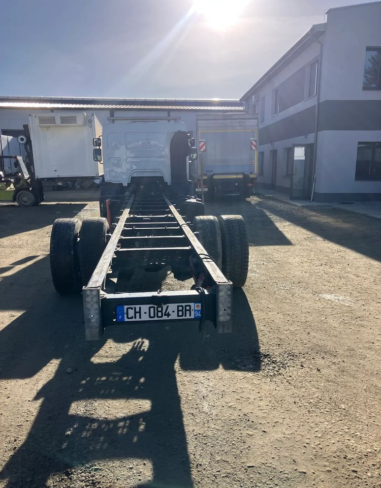 Renault RENAULT Premium 280 ramo do zabudowy - Caminhão chassi: foto 4 Renault RENAULT Premium 280 ramo do zabudowy - Caminhão chassi: foto 4