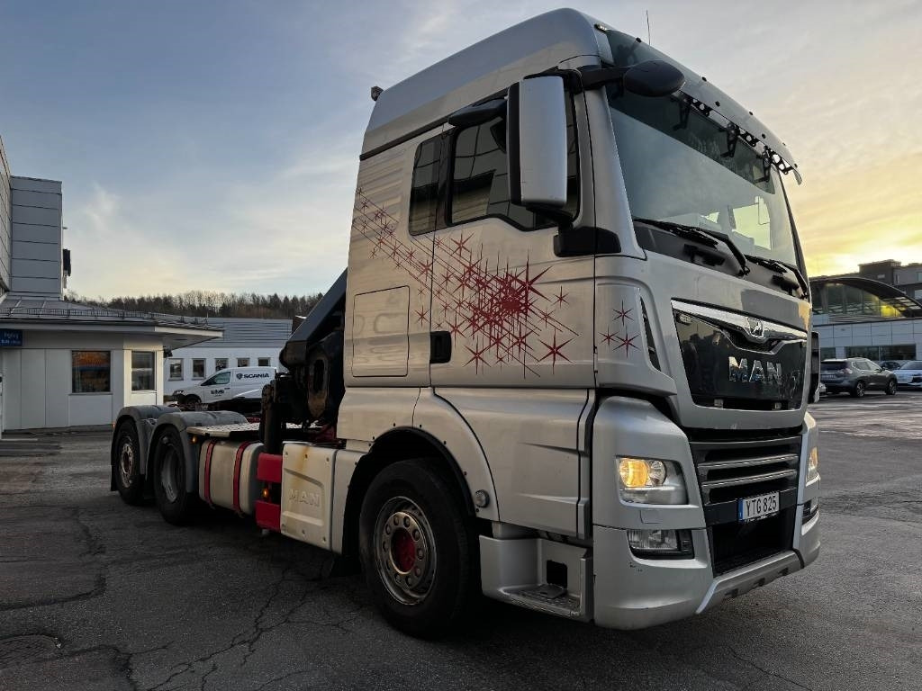 MAN TGX 26.500 6X2-4LL - Caminhão grua: foto 3 MAN TGX 26.500 6X2-4LL - Caminhão grua: foto 3