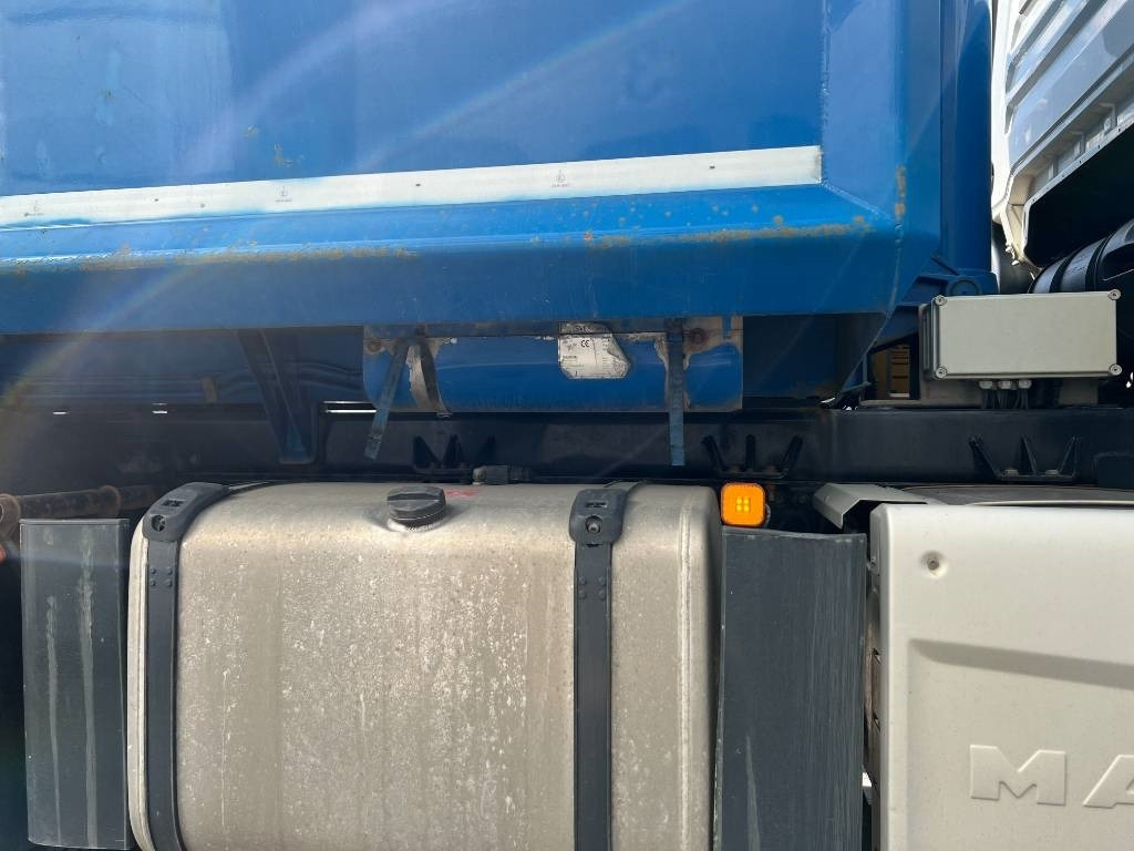 MAN TGX 35.480 8X4-4 BL - Caminhão basculante: foto 3 MAN TGX 35.480 8X4-4 BL - Caminhão basculante: foto 3