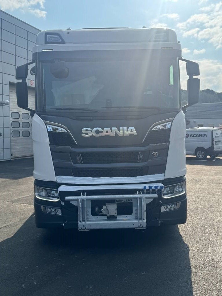 Scania R 580 8x4*4 Joab med frontplog & sidoplogsfäste  - Caminhão polibenne: foto 2 Scania R 580 8x4*4 Joab med frontplog & sidoplogsfäste  - Caminhão polibenne: foto 2