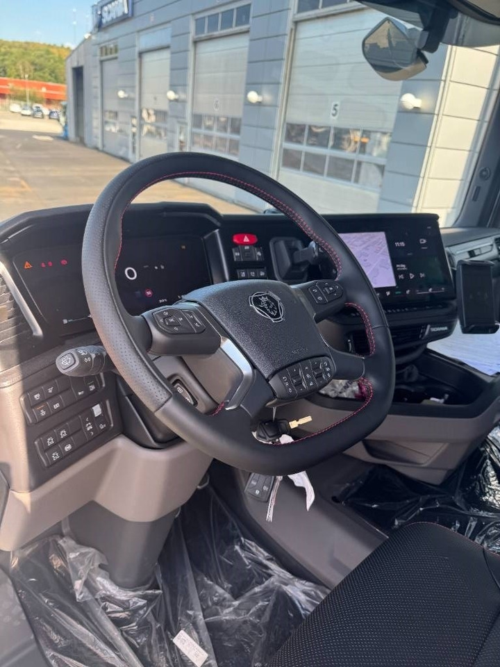 Scania R 590 8x4*4 Joab Lastväxlare  - Caminhão polibenne: foto 2 Scania R 590 8x4*4 Joab Lastväxlare  - Caminhão polibenne: foto 2