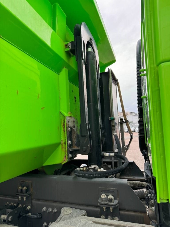 Volvo FM 8*4 - Caminhão basculante: foto 5 Volvo FM 8*4 - Caminhão basculante: foto 5