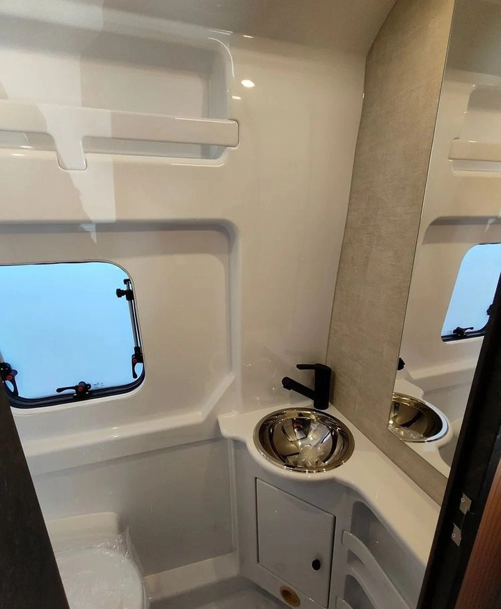 Campervan nuevo Fiat Ducato Rimor Horus 45 NEW AUTOMAT Grau Truma Diesel Lampen FULL LED 4-Sitzer: foto 17