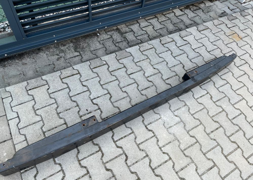 Belka najazdowa Iveco S-Way zderzak S Way - Para-choque de Caminhão: foto 2 Belka najazdowa Iveco S-Way zderzak S Way - Para-choque de Caminhão: foto 2