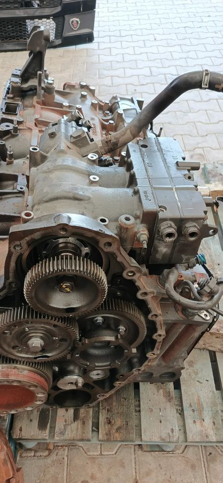 DAF XF 106 EURO 6 MX13 KOMPRESORA SPRĘŻARKA POWIETRZA 2042155 - Compressor, sistema de ar comprimido de Caminhão: foto 2 DAF XF 106 EURO 6 MX13 KOMPRESORA SPRĘŻARKA POWIETRZA 2042155 - Compressor, sistema de ar comprimido de Caminhão: foto 2