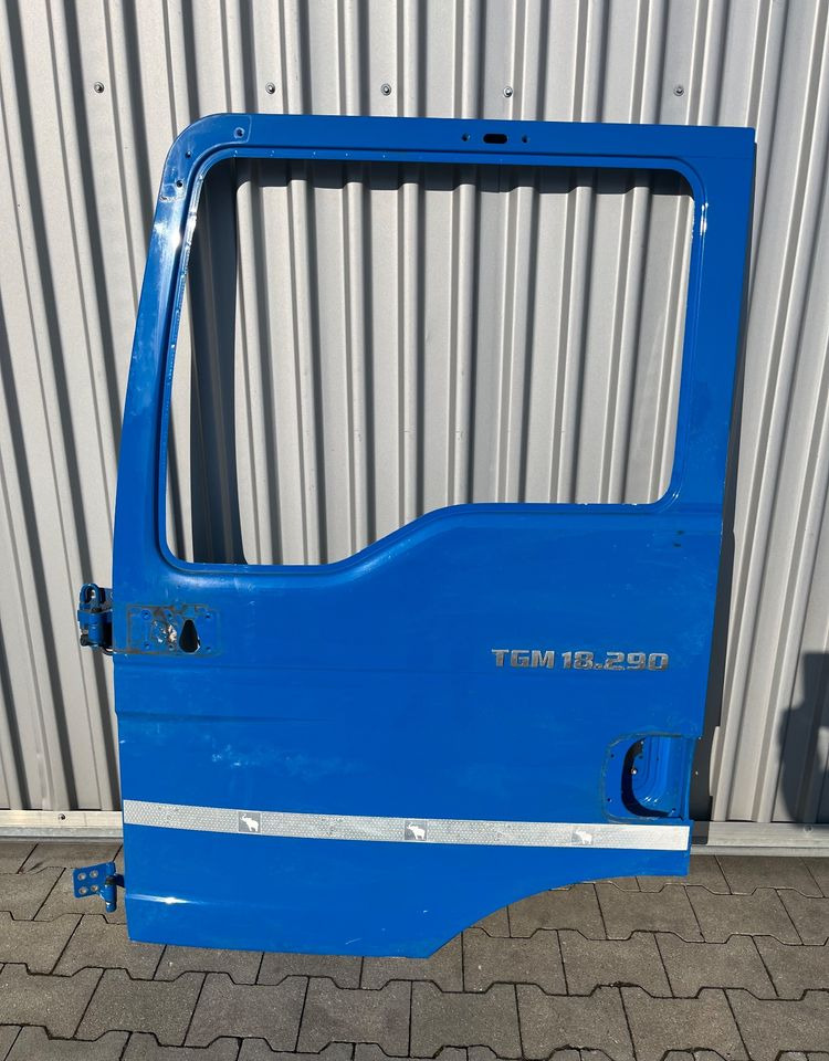 Drzwi lewe MAN TGS TGM TGL euro 6 drzwi kierowcy zawiasy - Carroceria e exterior de Caminhão: foto 1 Drzwi lewe MAN TGS TGM TGL euro 6 drzwi kierowcy zawiasy - Carroceria e exterior de Caminhão: foto 1