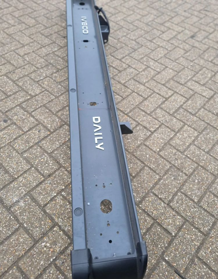 IVECO DAILY BELKA ZDERZAK TYŁ PARKTRONIC NOWY - Carroceria e exterior: foto 3 IVECO DAILY BELKA ZDERZAK TYŁ PARKTRONIC NOWY - Carroceria e exterior: foto 3