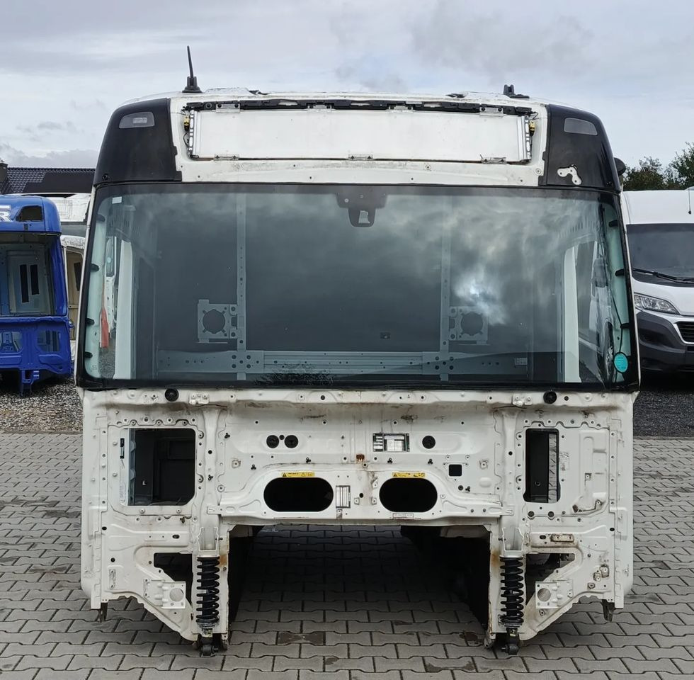 KABINA VOLVO FH4 - Cabine de Caminhão: foto 1 KABINA VOLVO FH4 - Cabine de Caminhão: foto 1