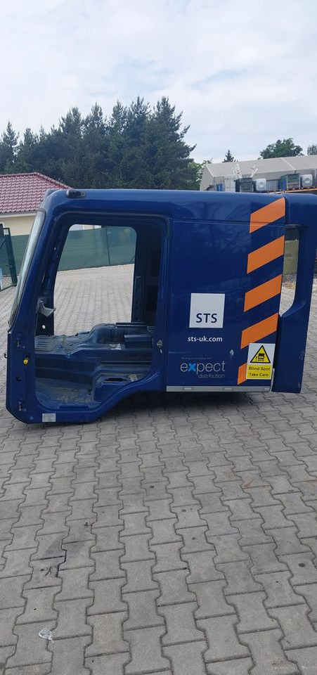 KABINA VOLVO FL 2022R - Cabine de Caminhão: foto 3 KABINA VOLVO FL 2022R - Cabine de Caminhão: foto 3