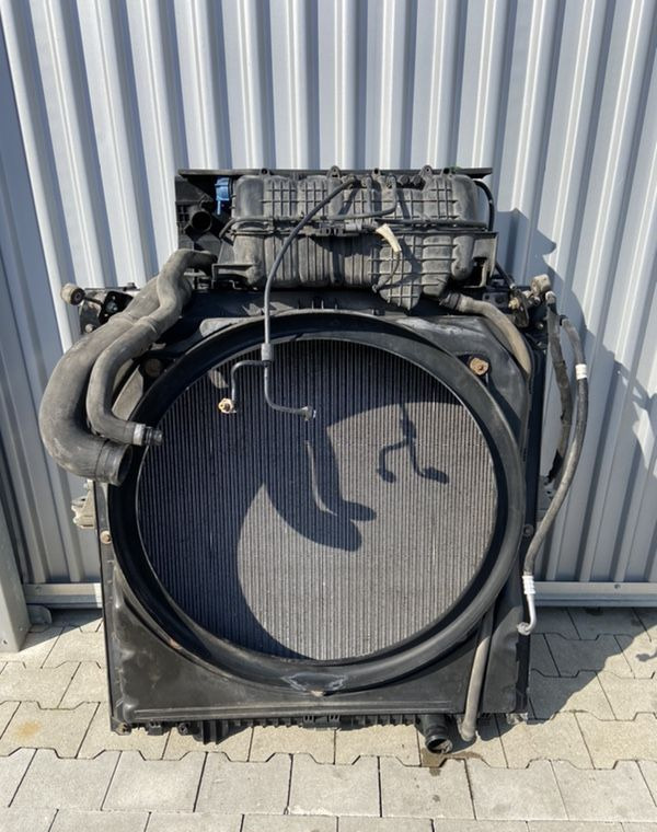 Komplet chłodnic MAN TGX euro 6 chłodnice 90 cm - Radiador de Automóvel: foto 1 Komplet chłodnic MAN TGX euro 6 chłodnice 90 cm - Radiador de Automóvel: foto 1