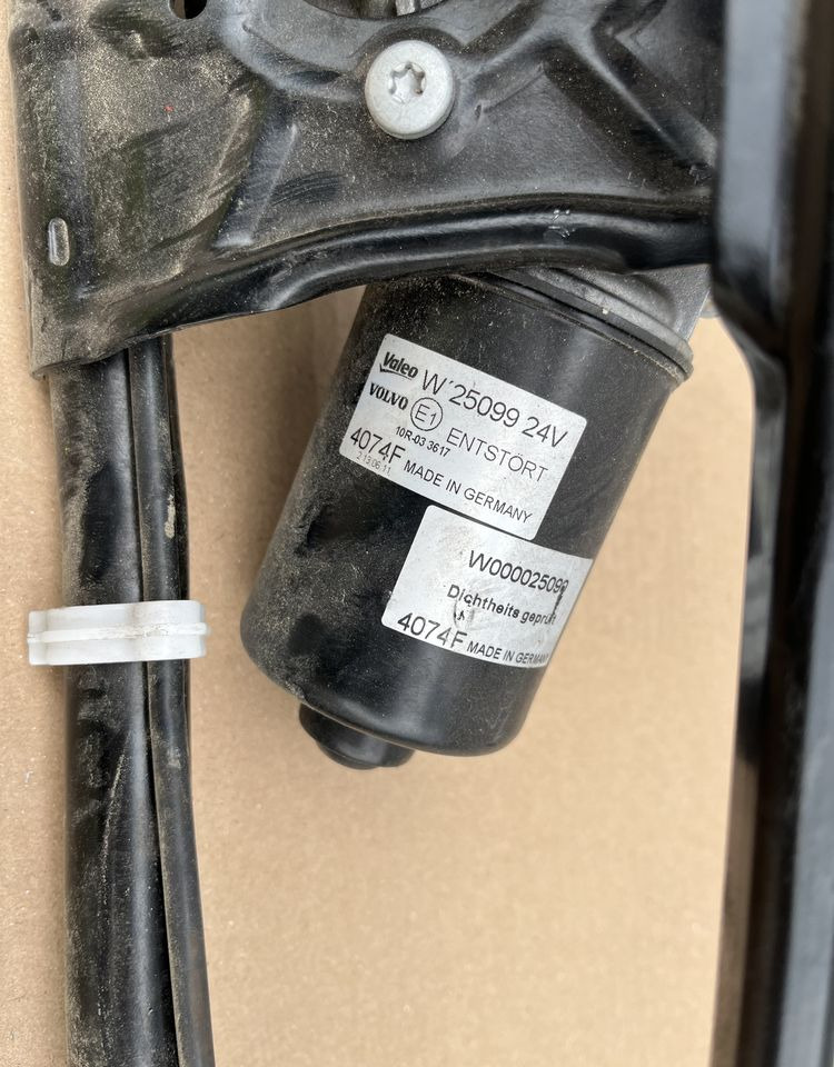 Mechanizm wycieraczek Volvo FH4 FH 5 kompletny cięgno prowadnica - Limpador de pára-brisa de Caminhão: foto 2 Mechanizm wycieraczek Volvo FH4 FH 5 kompletny cięgno prowadnica - Limpador de pára-brisa de Caminhão: foto 2