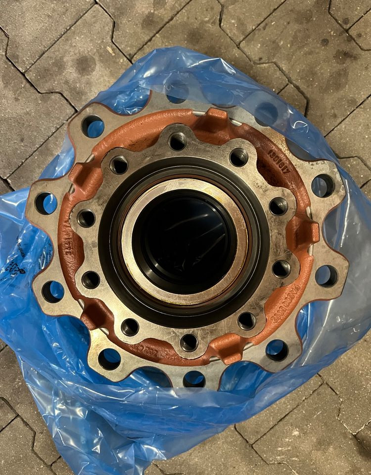 NOWA Piasta koła tylnego DAF XF CF oryginał - Cubo de roda de Caminhão: foto 4 NOWA Piasta koła tylnego DAF XF CF oryginał - Cubo de roda de Caminhão: foto 4