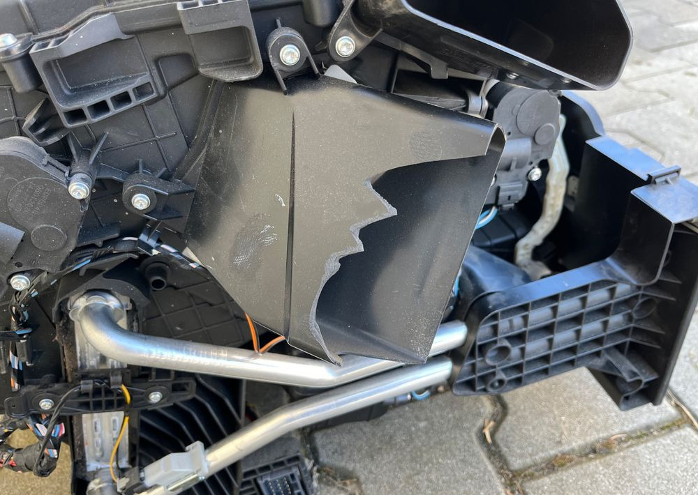 Nagrzewnica DAF XF 106 euro 6 lift dmuchawa - Aquecimento/ Ventilação de Caminhão: foto 5 Nagrzewnica DAF XF 106 euro 6 lift dmuchawa - Aquecimento/ Ventilação de Caminhão: foto 5