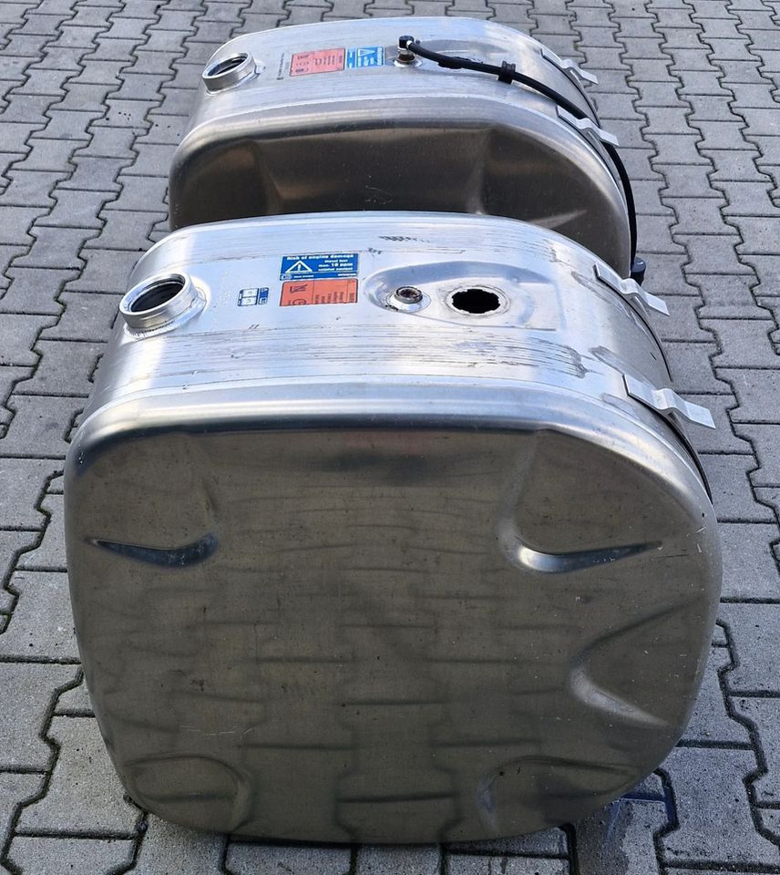SCANIA R S ZBIORNIK PALIWA 200L NOWY - Tanque de combustível de Caminhão: foto 4 SCANIA R S ZBIORNIK PALIWA 200L NOWY - Tanque de combustível de Caminhão: foto 4