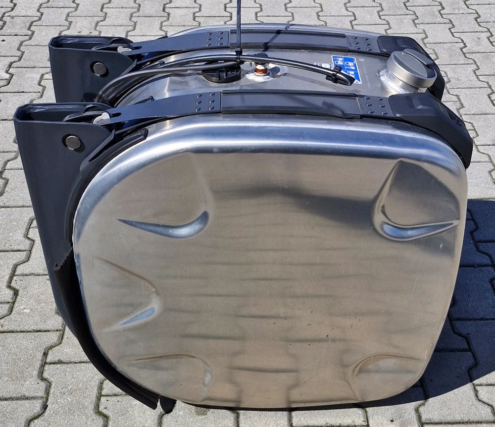 SCANIA R S ZBIORNIK PALIWA 220L NOWY - Fornecimento de combustível: foto 3 SCANIA R S ZBIORNIK PALIWA 220L NOWY - Fornecimento de combustível: foto 3