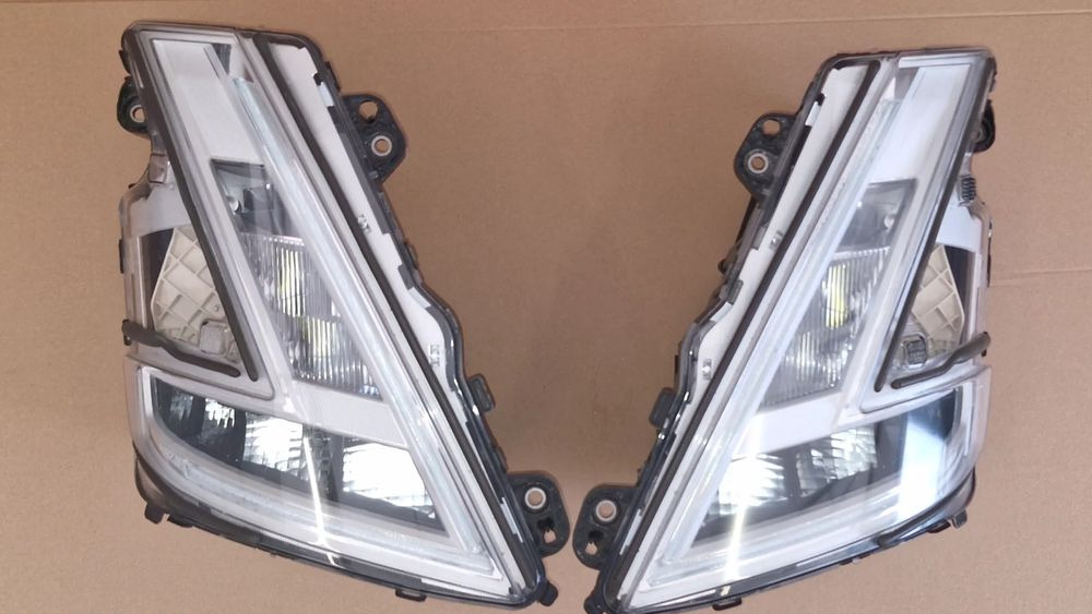 VOLVO FH5 LAMPA PRZEDNIA FULL LED 23752680 23752678 24056515 - Farol dianteira de Caminhão: foto 1 VOLVO FH5 LAMPA PRZEDNIA FULL LED 23752680 23752678 24056515 - Farol dianteira de Caminhão: foto 1