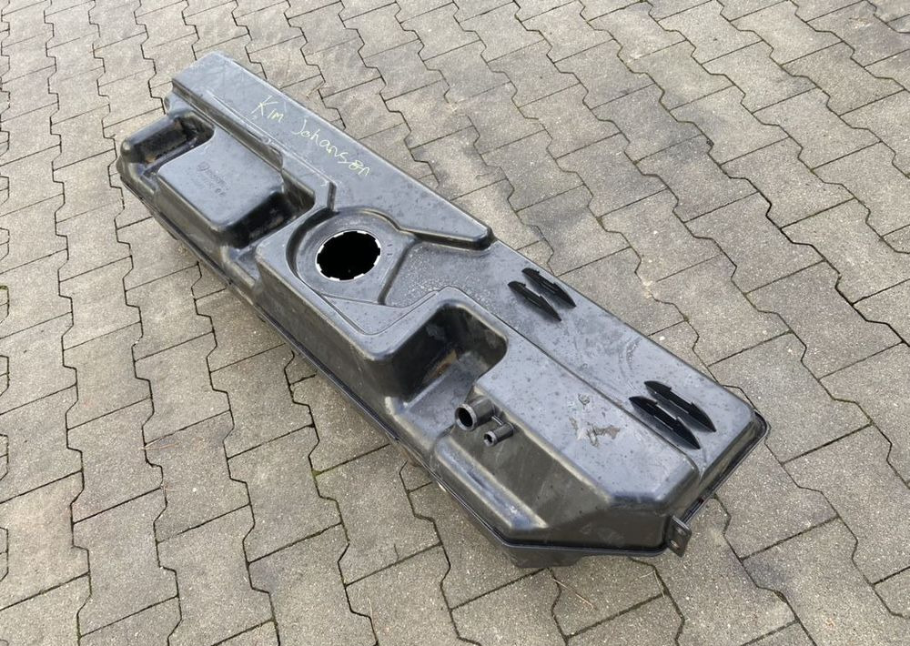 Zbiornik adblue Scania R euro 6 pod ramę ad blue - Tanque para AdBlue de Caminhão: foto 2 Zbiornik adblue Scania R euro 6 pod ramę ad blue - Tanque para AdBlue de Caminhão: foto 2