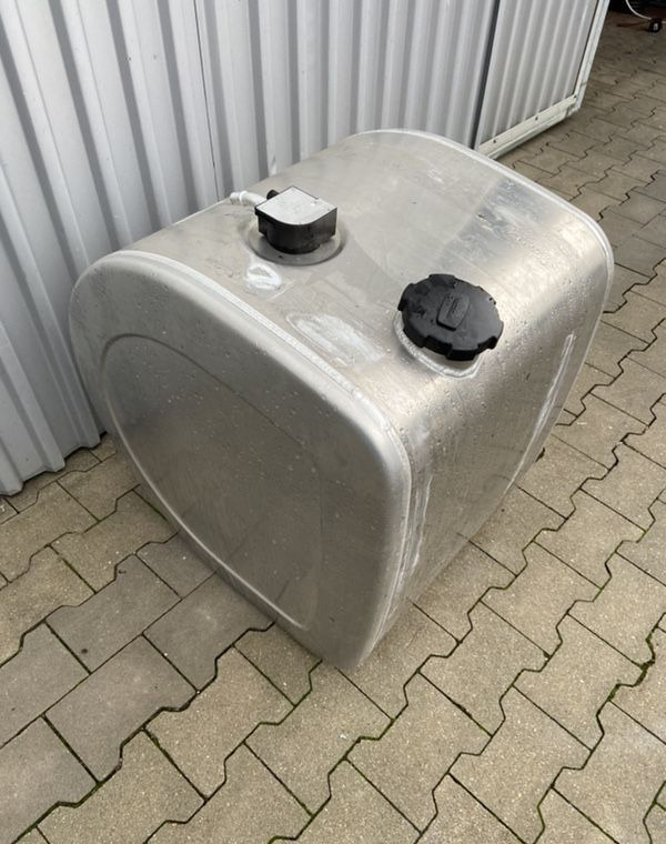 Zbiornik paliwa Volvo FH FM Renault 240 litrów jak NOWY bak - Tanque de combustível de Caminhão: foto 3 Zbiornik paliwa Volvo FH FM Renault 240 litrów jak NOWY bak - Tanque de combustível de Caminhão: foto 3