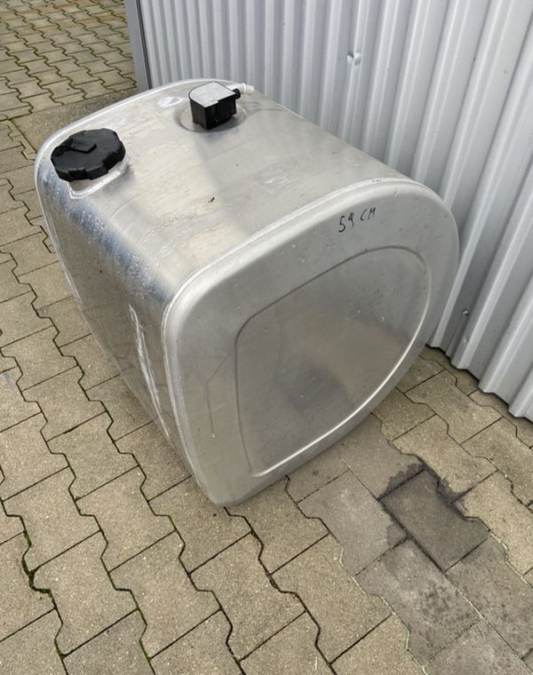 Zbiornik paliwa Volvo FH FM Renault 240 litrów jak NOWY bak - Tanque de combustível de Caminhão: foto 2 Zbiornik paliwa Volvo FH FM Renault 240 litrów jak NOWY bak - Tanque de combustível de Caminhão: foto 2
