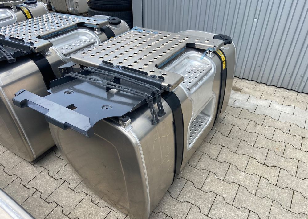 Zbiornik paliwa Volvo FH Renault 480 litrów bak jak nowy - Tanque de combustível de Caminhão: foto 2 Zbiornik paliwa Volvo FH Renault 480 litrów bak jak nowy - Tanque de combustível de Caminhão: foto 2
