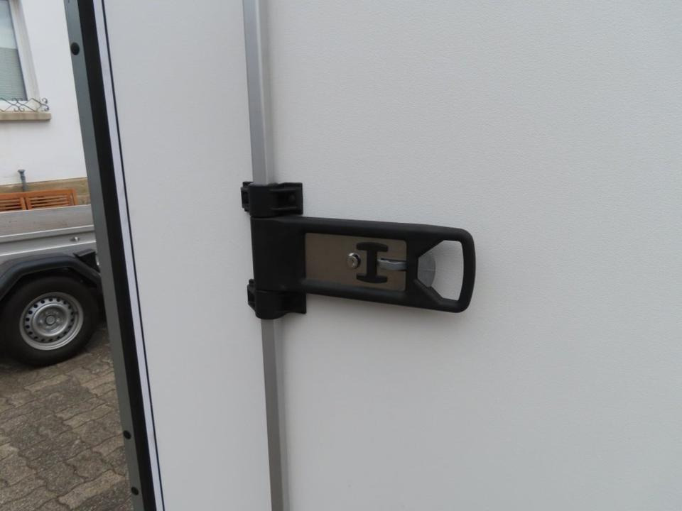 Böckmann KT 2513/135 PKW-Anhänger, Koffer, 1,35to., 100 km/h - Reboque furgão: foto 5 Böckmann KT 2513/135 PKW-Anhänger, Koffer, 1,35to., 100 km/h - Reboque furgão: foto 5