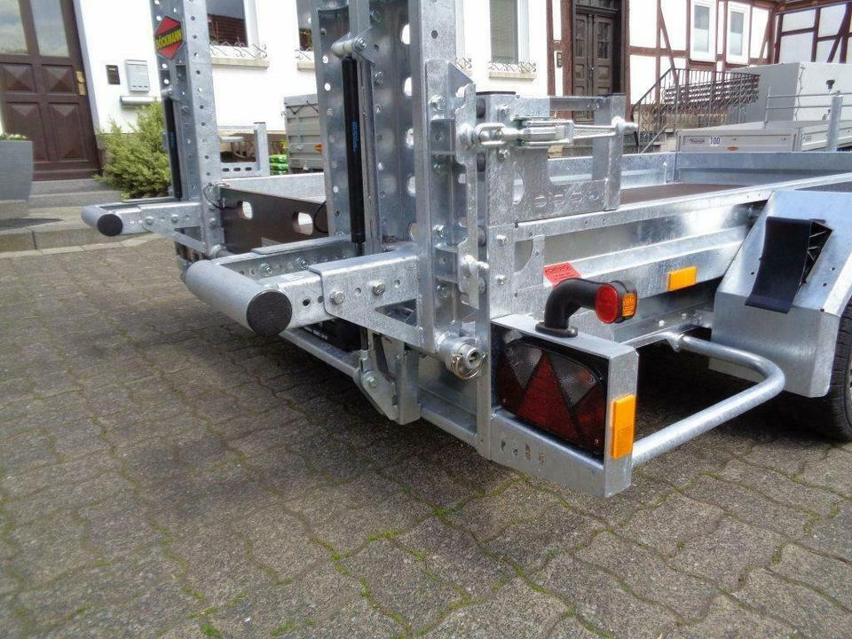 Reboque porta máquinas Böckmann, PKW-Anhänger, Baumaschinentransporter, 2,7 to. 100 km/h: foto 6
