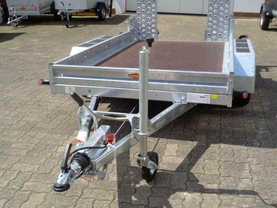 Reboque porta máquinas Böckmann, PKW-Anhänger, Baumaschinentransporter, 2,7 to. 100 km/h: foto 15