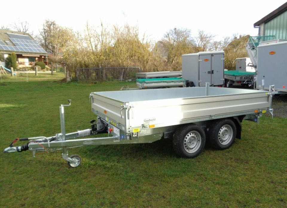 Böckmann PKW-Anhänger E-Pumpe Dreiseitenkipper 2,7 to Blechcover - Reboque basculante: foto 2 Böckmann PKW-Anhänger E-Pumpe Dreiseitenkipper 2,7 to Blechcover - Reboque basculante: foto 2