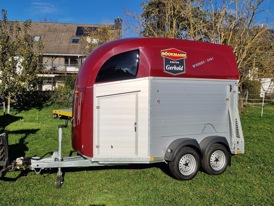 Böckmann Pferdeanhänger Champion R, SaKa., 100 km/h - Reboque para cavalos: foto 1 Böckmann Pferdeanhänger Champion R, SaKa., 100 km/h - Reboque para cavalos: foto 1