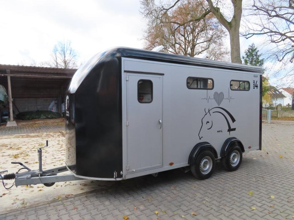 Cheval, Pferdeanhänger, Maxi 4,Schrägsteher, Tür/Rampe, 100 km/h - Reboque para cavalos: foto 2 Cheval, Pferdeanhänger, Maxi 4,Schrägsteher, Tür/Rampe, 100 km/h - Reboque para cavalos: foto 2
