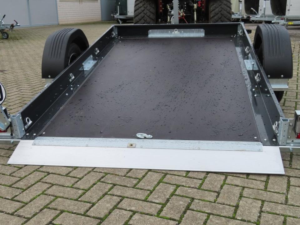 PKW Absenkanhänger, Unsinn, 750 kg, ungebremst, 100 km/h - Reboque plataforma/ Caixa aberta: foto 2 PKW Absenkanhänger, Unsinn, 750 kg, ungebremst, 100 km/h - Reboque plataforma/ Caixa aberta: foto 2