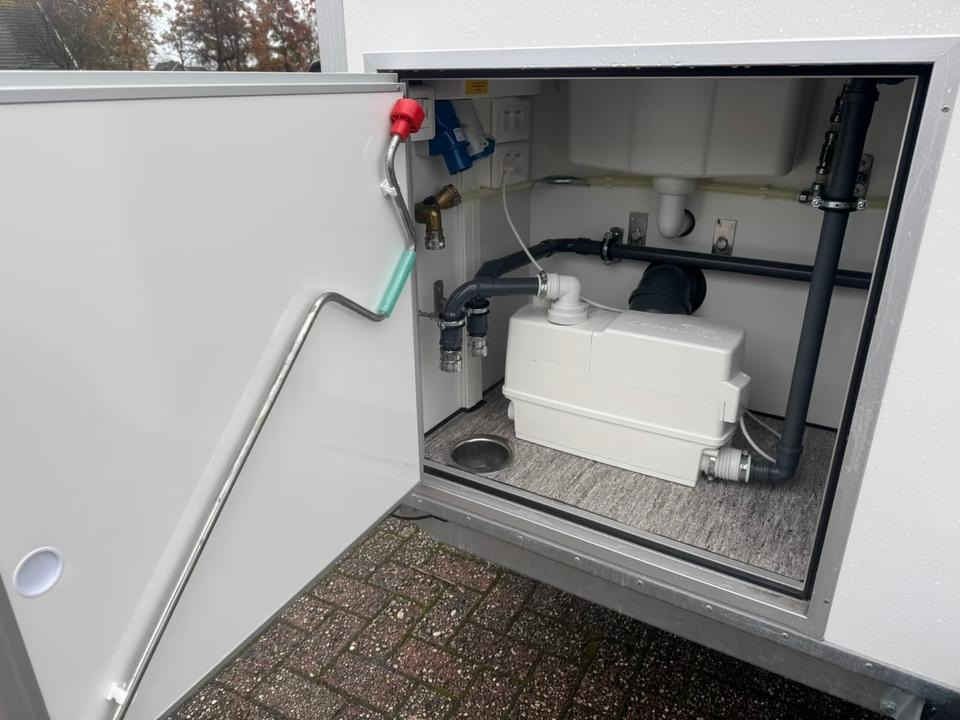 Toilettenwagen WC Wagen Klowagen Mieten Leihen - Casa contentor, Reboque: foto 5 Toilettenwagen WC Wagen Klowagen Mieten Leihen - Casa contentor, Reboque: foto 5