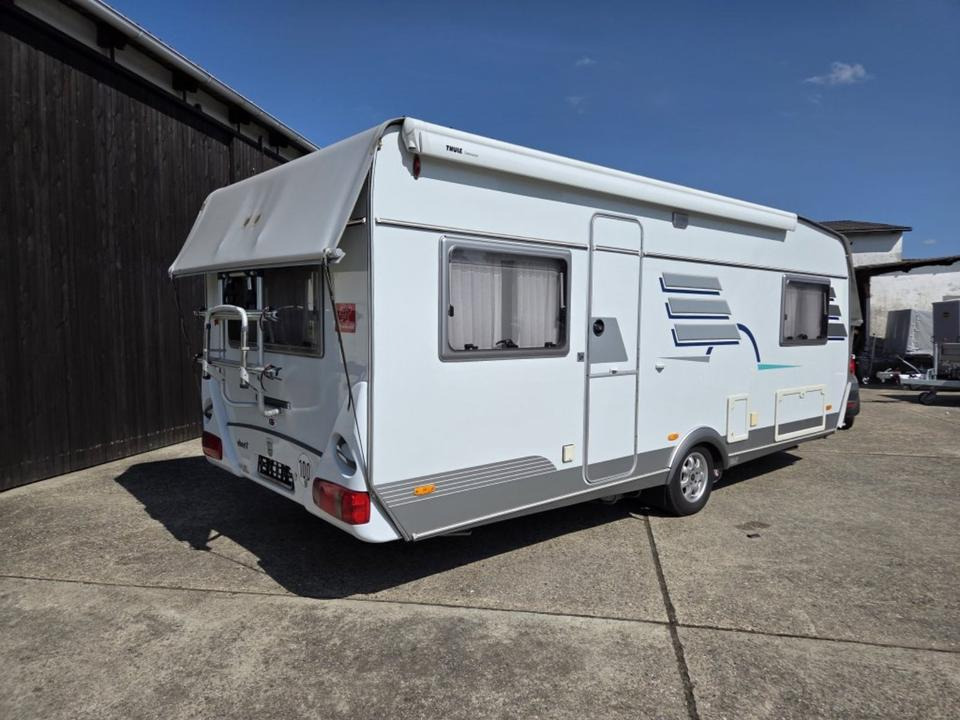 Wohnwagen Hymer Top Ausstattung Mover Vohrzelt 4x Schlafplätze WC - Caravana: foto 5 Wohnwagen Hymer Top Ausstattung Mover Vohrzelt 4x Schlafplätze WC - Caravana: foto 5