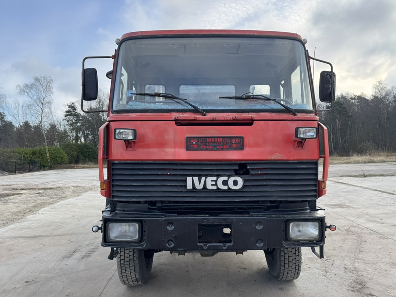 Iveco Magirus 180-23 (GRAND PONT / 4X4 / LAMES / POMPE MANUELLE) - Caminhão basculante: foto 2 Iveco Magirus 180-23 (GRAND PONT / 4X4 / LAMES / POMPE MANUELLE) - Caminhão basculante: foto 2
