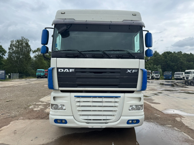 DAF 105 XF 460 Space Cab (MANUAL GEARBOX / BOITE MANUELLE / PERFECT) - Tractor: foto 2 DAF 105 XF 460 Space Cab (MANUAL GEARBOX / BOITE MANUELLE / PERFECT) - Tractor: foto 2
