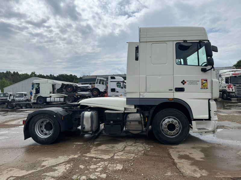 DAF 105 XF 460 Space Cab (PTO / HYDRAULIC PUMP / PERFECT) - Tractor: foto 4 DAF 105 XF 460 Space Cab (PTO / HYDRAULIC PUMP / PERFECT) - Tractor: foto 4