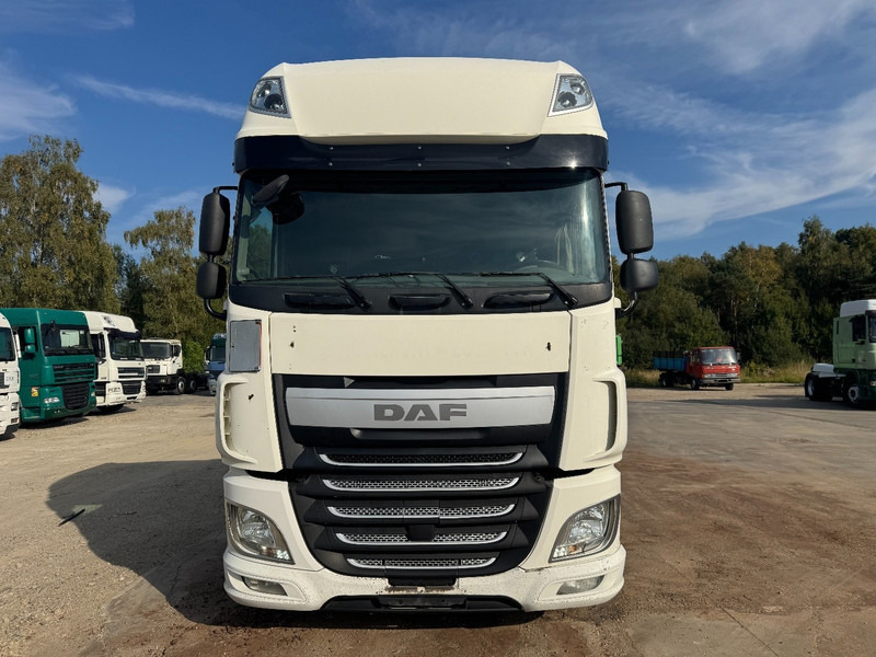 DAF XF 460 Super Space Cab (PERFECT CONDITION / PARFAIT ETAT) - Tractor: foto 2 DAF XF 460 Super Space Cab (PERFECT CONDITION / PARFAIT ETAT) - Tractor: foto 2